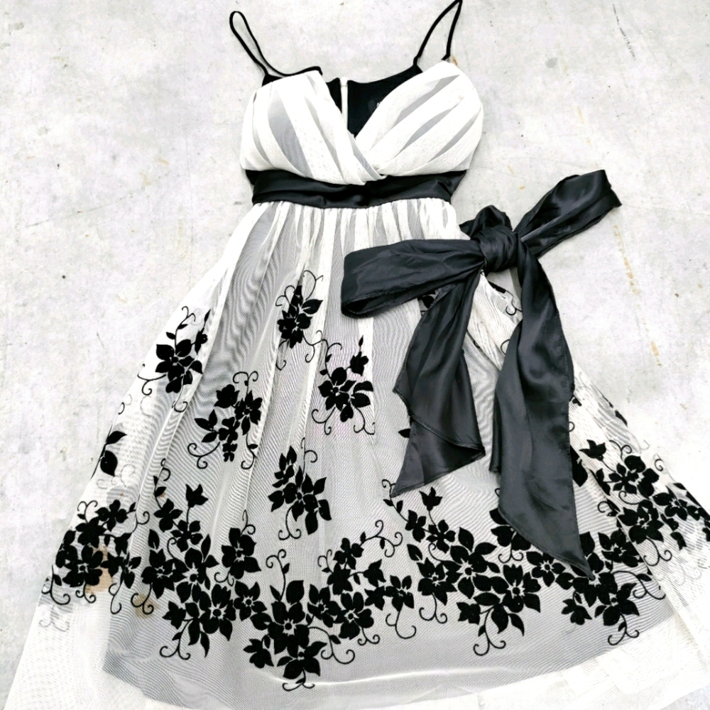 Floral spaghetti straps Dress size small